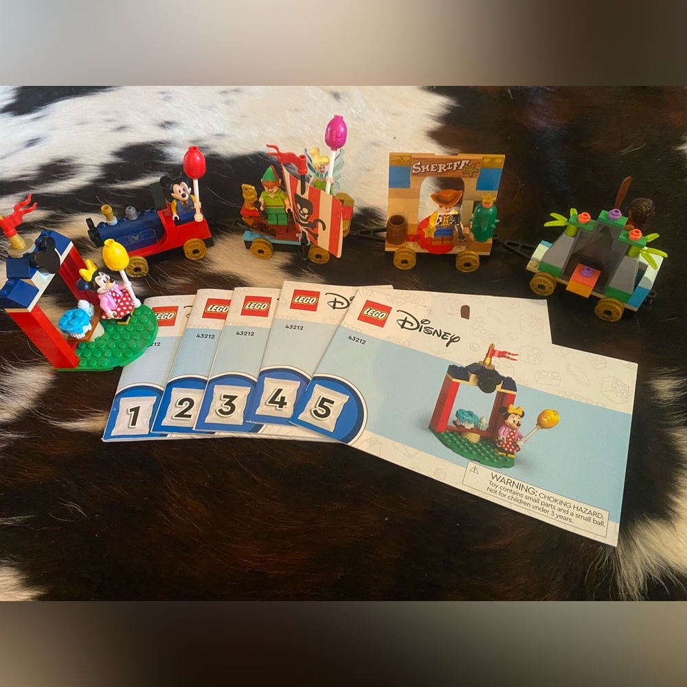 LEGO✨retired ✨Disney celebration train set 🐭